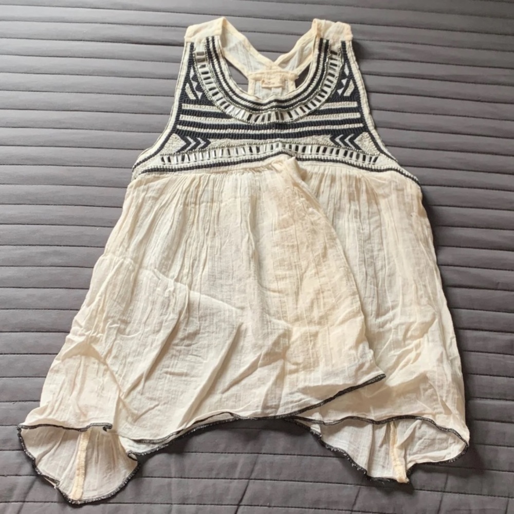 Hollister Biege Detailed Top